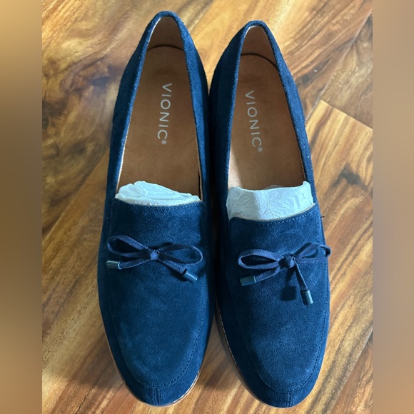 NEW Vionic Women’s Navy Blue Finley Suede Tassle Loafer 9.5 Shoes Slip On - Picture 8 of 13